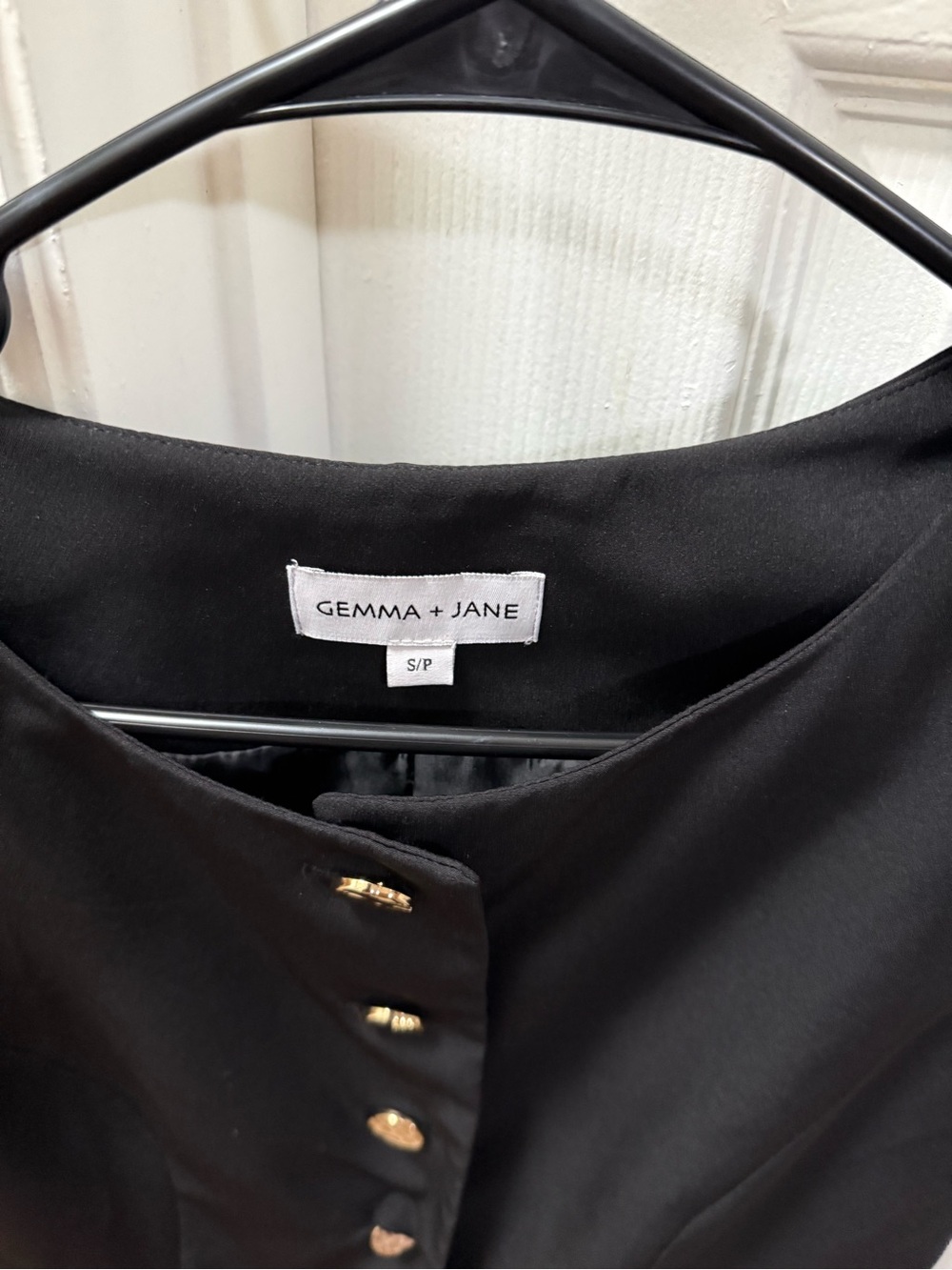 Black Sleeveless Button-Front Shell - Picture 2 of 2